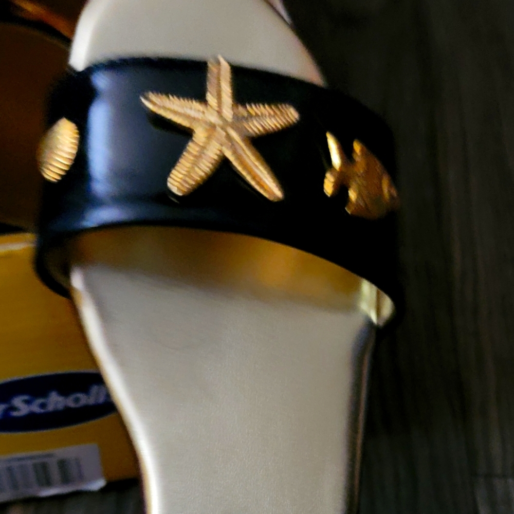 Bijou flat sandals. Black with gold detail.
